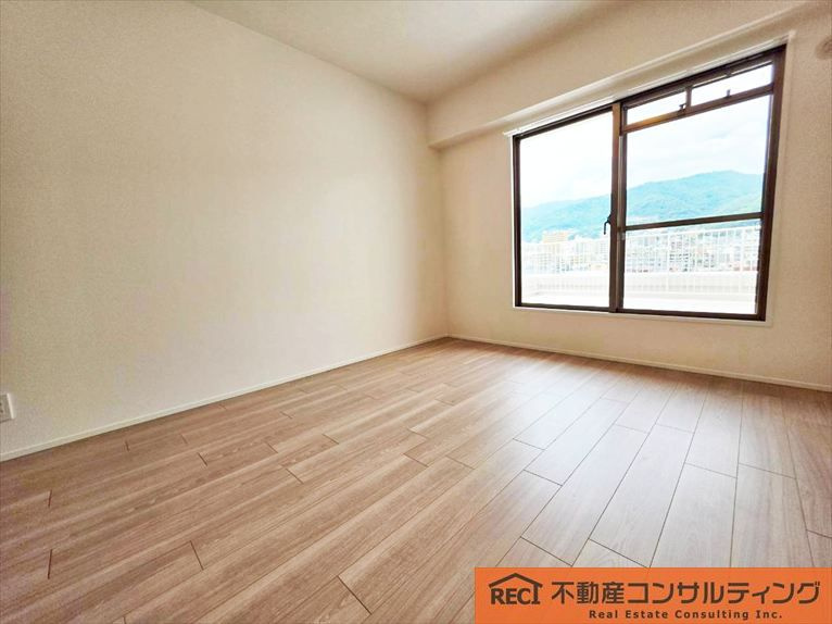 本山ロイヤルマンションの寝室