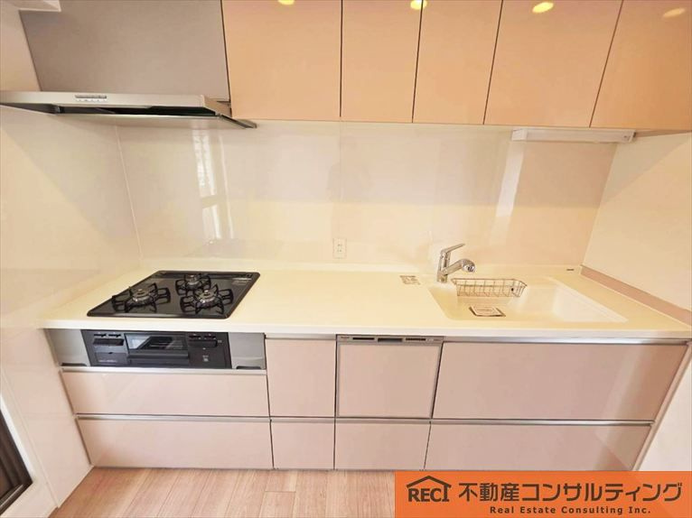 本山ロイヤルマンションのキッチン|3沿線が徒歩約10分で通勤通学至便です！