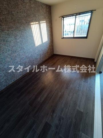 モンベールの居間・リビング|同建物内別部屋の写真です。