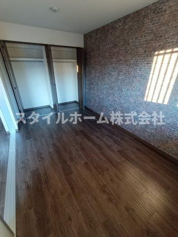 モンベールの居間・リビング|同建物内別部屋の写真です。
