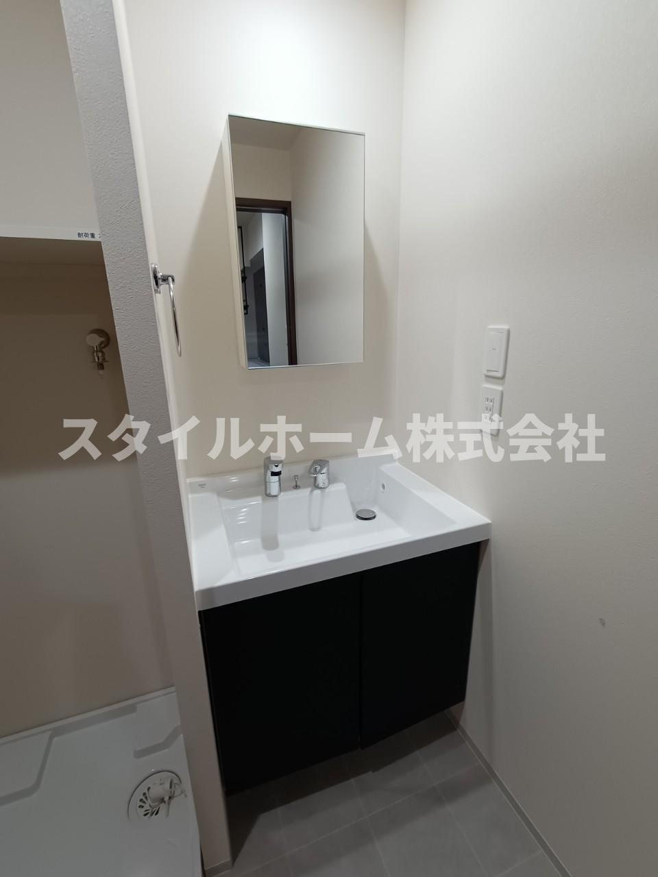 モンベールの洗面所|同建物内別部屋の写真です。