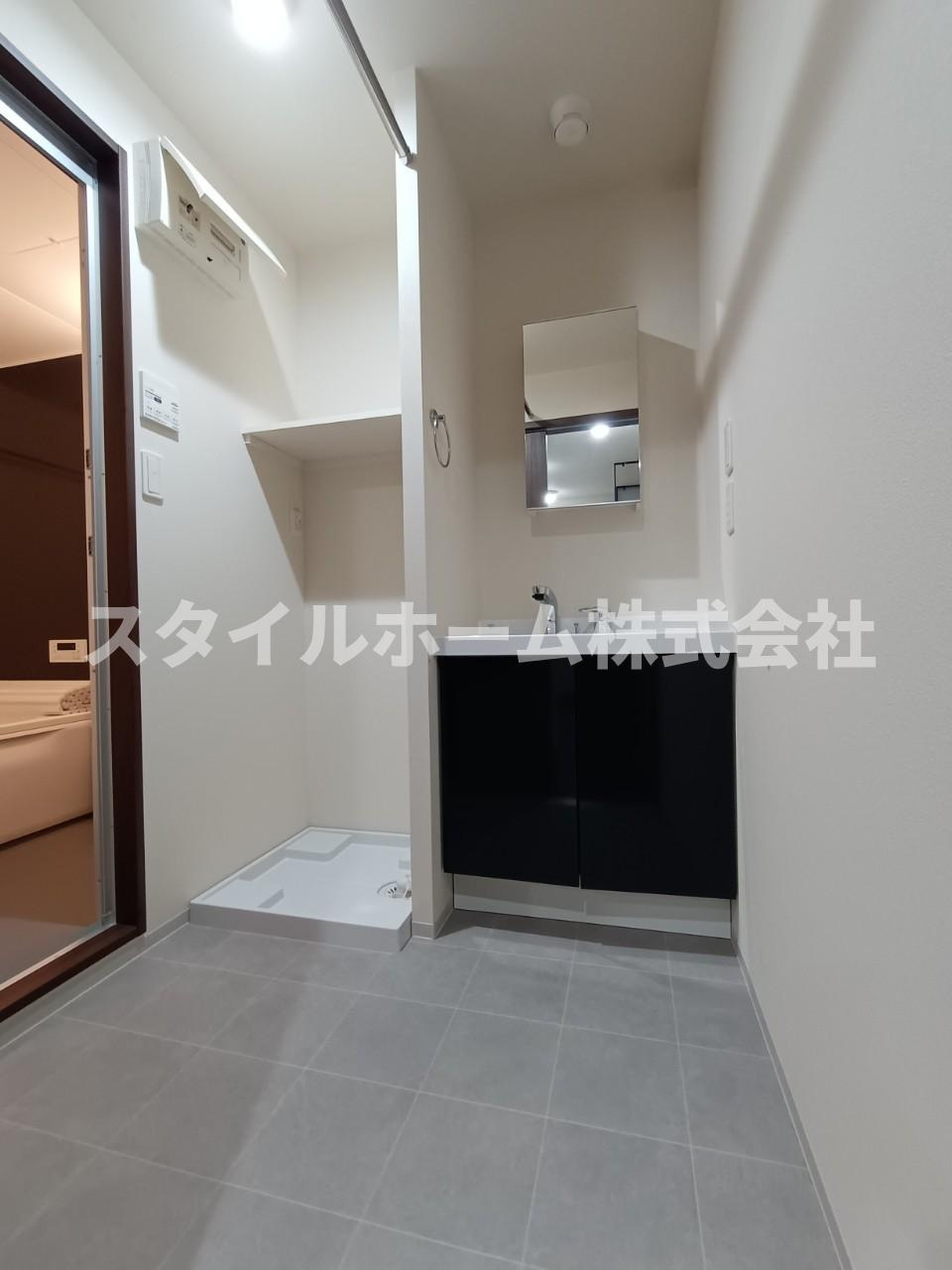 モンベールの独立洗面台|同建物内別部屋の写真です。