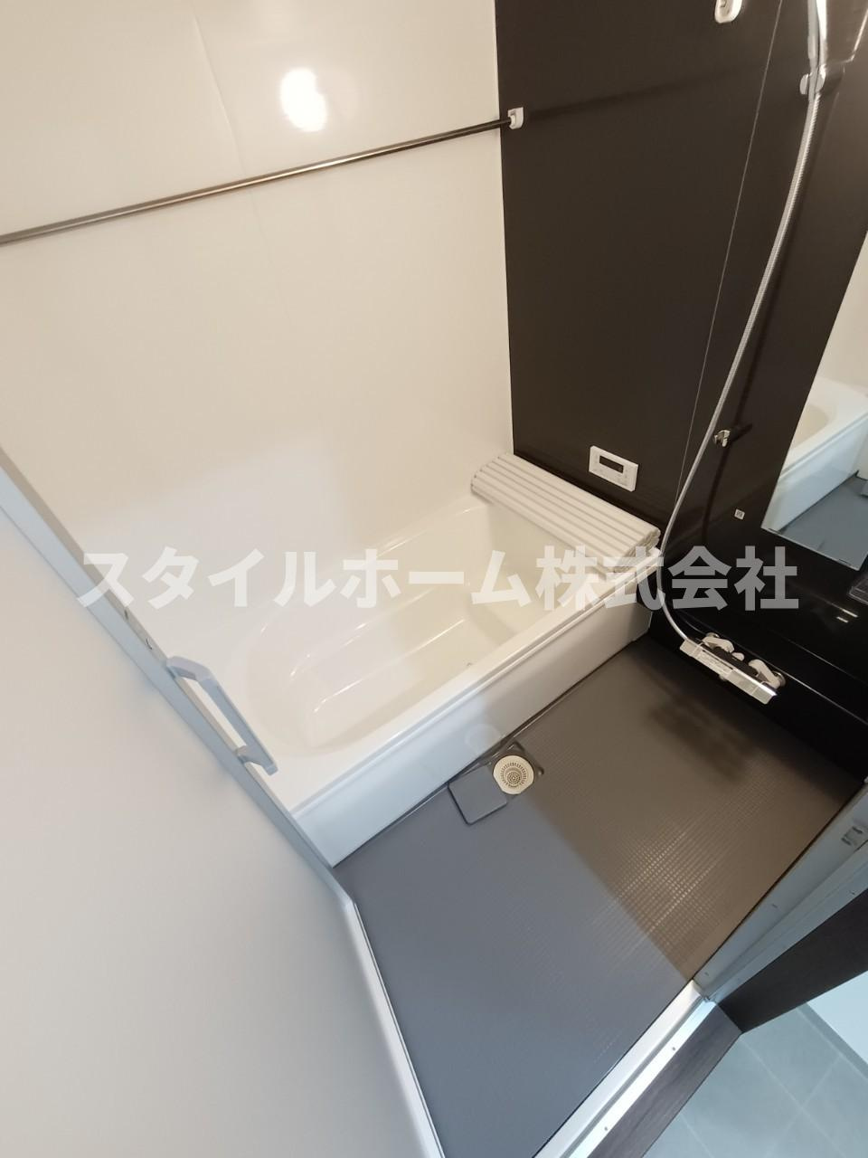 モンベールの浴室|同建物内別部屋の写真です。