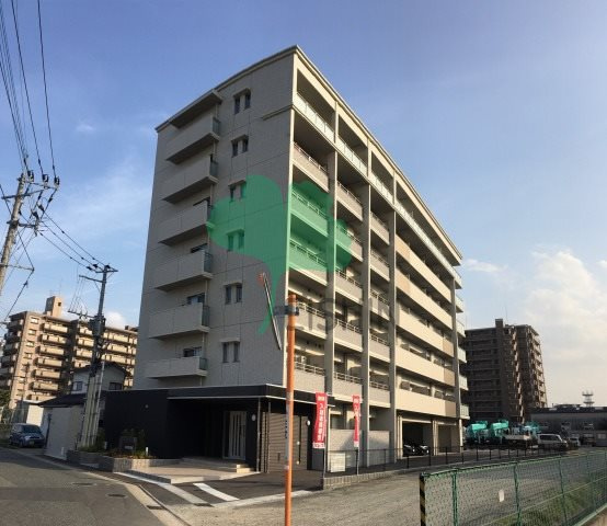 クラウンパレス