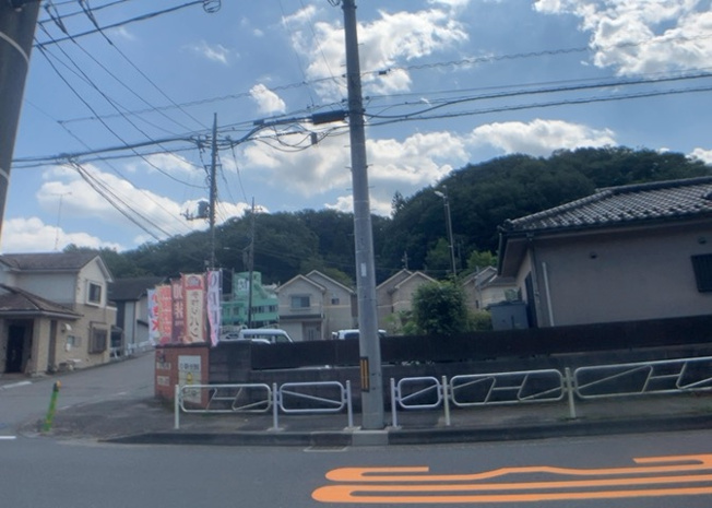 【展望】 | 美山町中古戸建 | 眺望を気にして物件を探す場合、前面に建物が建っていないか現地で確認しましょう！前面に建物があると景色はもちろん、日当たりや風通しにも影響が出てきます。住んだ時のことを想像しながら現地見学をしましょう。