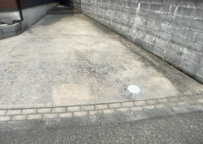 【庭】 | 美山町中古戸建 | 庭があることでガーデニングや家庭菜園はもちろん、こどもの遊び場やペットを放して遊ぶことができます。また、家の周囲に余裕があるということです。隣地との間があれば、十分な日当たりと、風通しが確保できます。