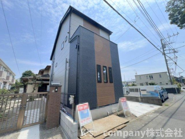 ◎茅ヶ崎市高田1丁目　新築戸建の前面道路含む現地写真|外観写真と前面道路の様子です◇