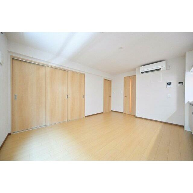 ＣＥＮＴＲＡＬ　ＧＡＲＤＥＮ　ＲＥＳＩＤＥＮＣＥ　ＴＯＫＹＯの居間・リビング