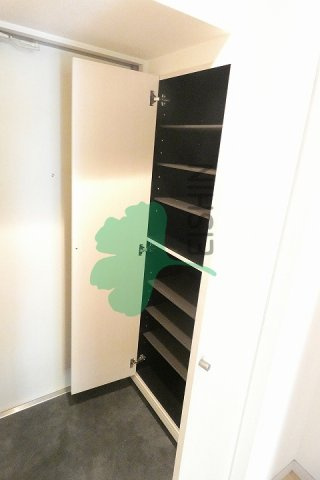 フェリススクエア