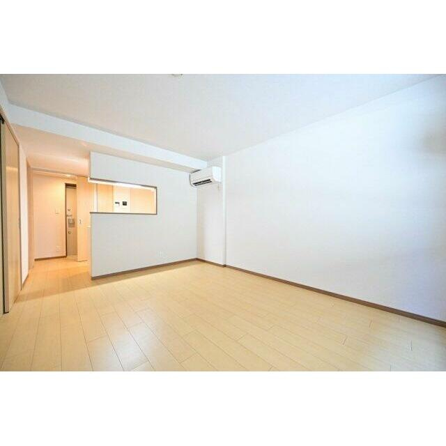 ＣＥＮＴＲＡＬ　ＧＡＲＤＥＮ　ＲＥＳＩＤＥＮＣＥ　ＴＯＫＹＯの居間・リビング