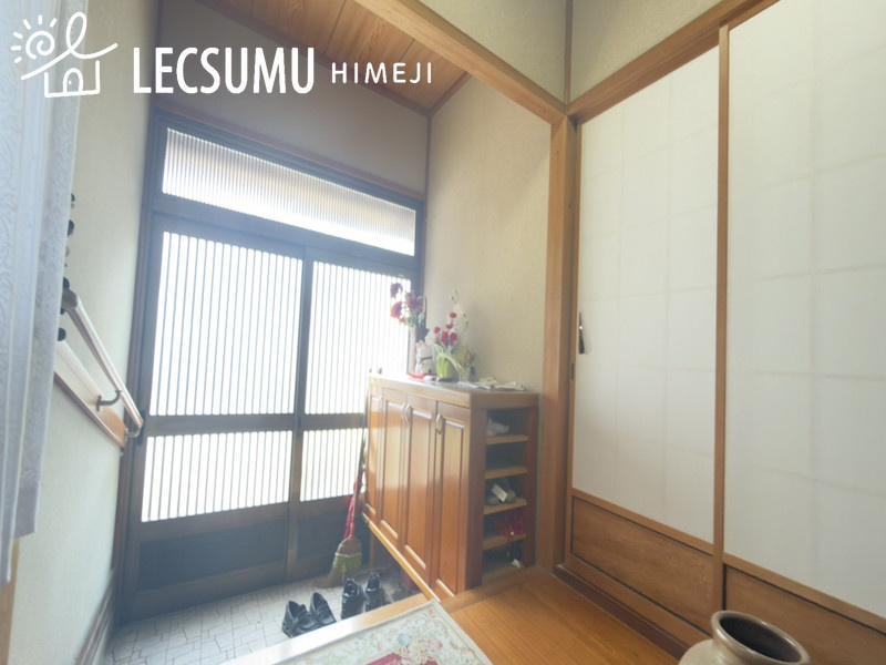 朝来市生野町口銀谷/中古戸建の玄関