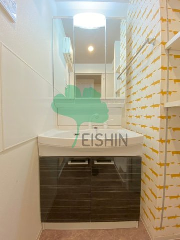 ギャラクシー博多駅北の洗面所|シンプルで使いやすい洗面台です！