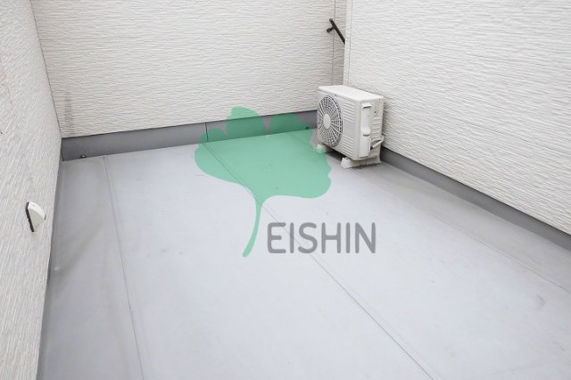 Grantic 竹下Me-ry1（グランディック竹下ミライワン）のバルコニー|２階のお部屋には各入居者専用のルーフバルコニーがございます。コンセントや水道、照明が設置されています。