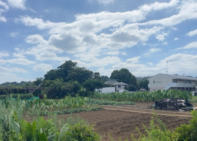 【展望】 | 上依知中古戸建 | 土地の地勢が高台の場合、景色を綺麗にみることができ、景色にこだわってお家探ししている方におすすめです！また平坦地よりも風通しがいいというメリットがあります。デメリットもあるので是非現地でご確認下さい。