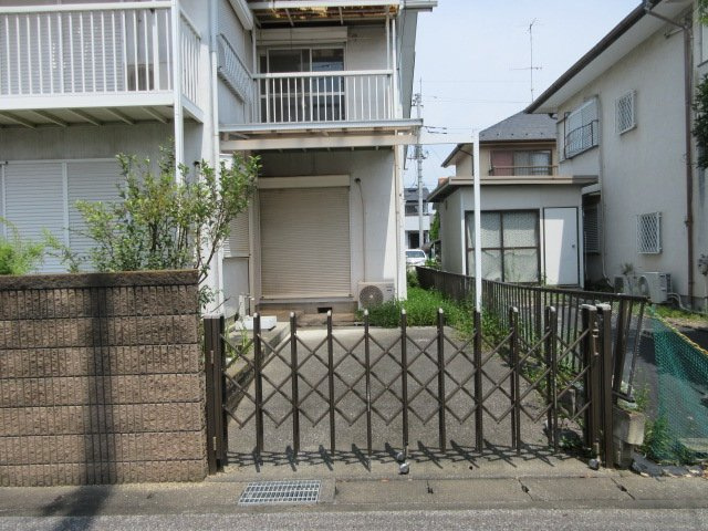 中古戸建　熊谷市上須戸1089-165（リフォーム住宅）の駐車場