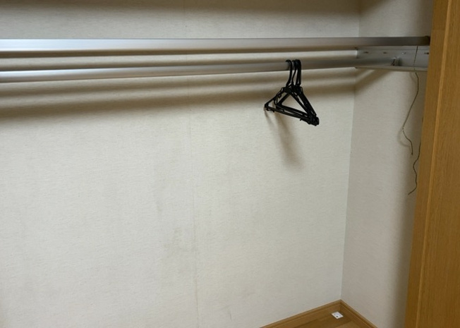 【収納】 | 東中野中古戸建 | 家族構成や住宅環境によって収納の仕方は十人十色！キッチン、リビング、玄関、寝室など、部屋ごとのいろんな収納を使って自慢のお家にしませんか？物件をご内見する際は、収納の場所や数は事前チェックしましょう！
