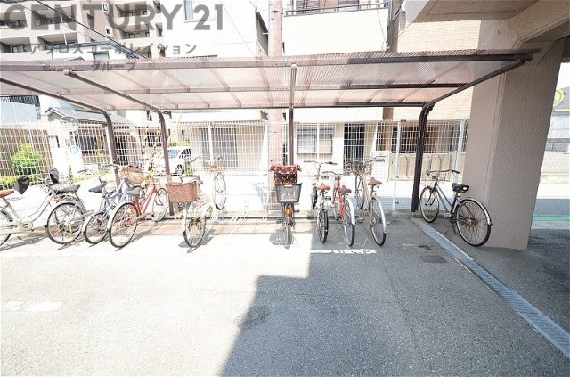 屋根付き駐輪場