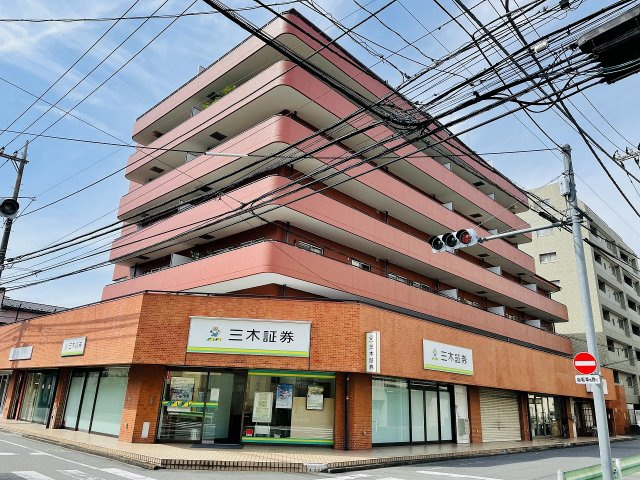 フジタ八王子マンションの現況写真|～商業施設が徒歩圏内に充実しています～