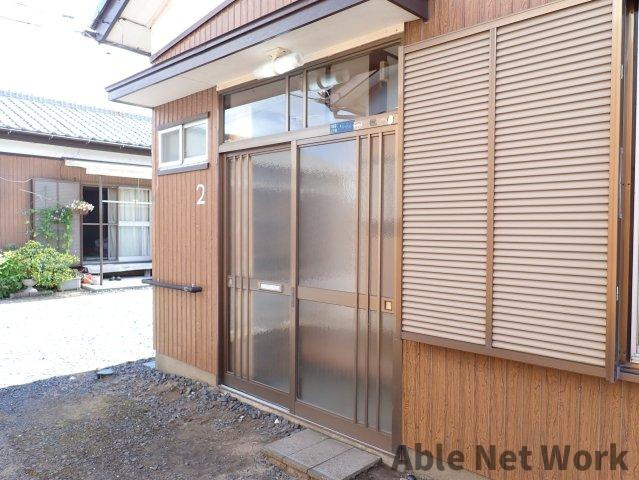戸矢崎荘の玄関