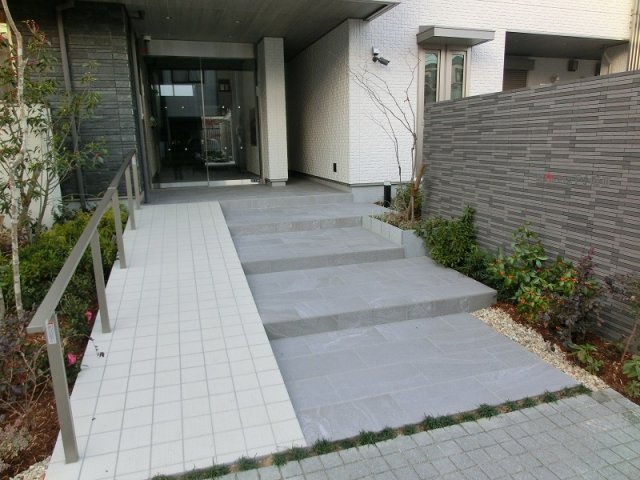 シャーメゾン下小阪Ⅲのエントランス