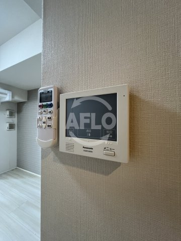 ウェルフォート十三本町のエントランス|ウェルフォート十三本町　モニター付きインターホン