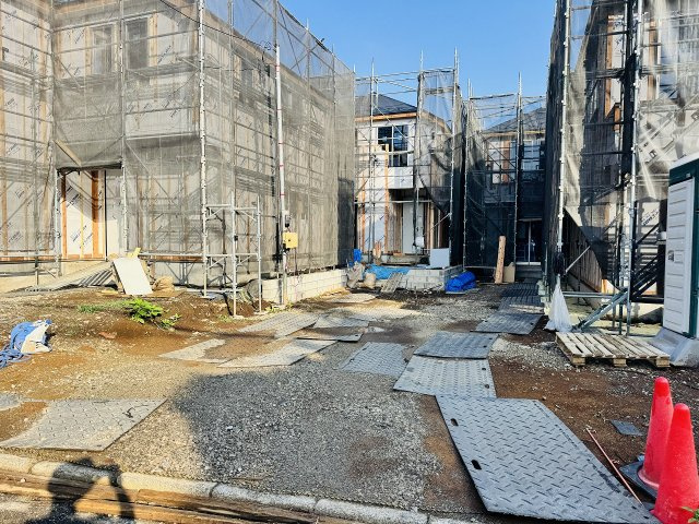 八王子市　緑町　新築一戸建ての駐車場|～2台駐車可能カースペース～
