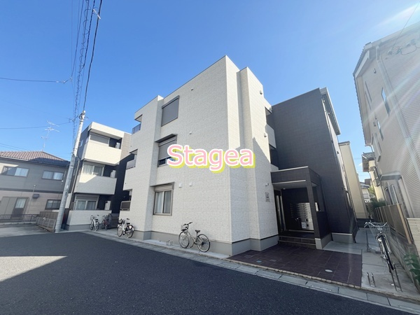 RIS参番館の外観