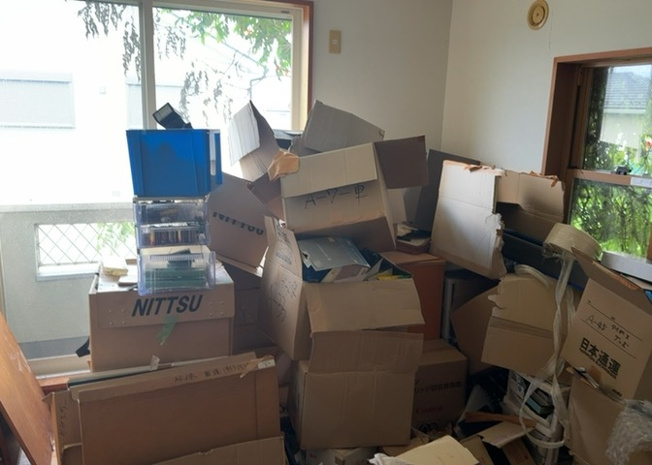 【子供部屋】 | 川口町中古戸建 | 子供が何人でも年齢によっては、受験時にしっかり壁のある個室があった方が良い場合もあります。難しい問題ですが、兄弟の人数や、性別や年齢差によって状況が異なりますので、数年後のこともしっかり考えましょう。