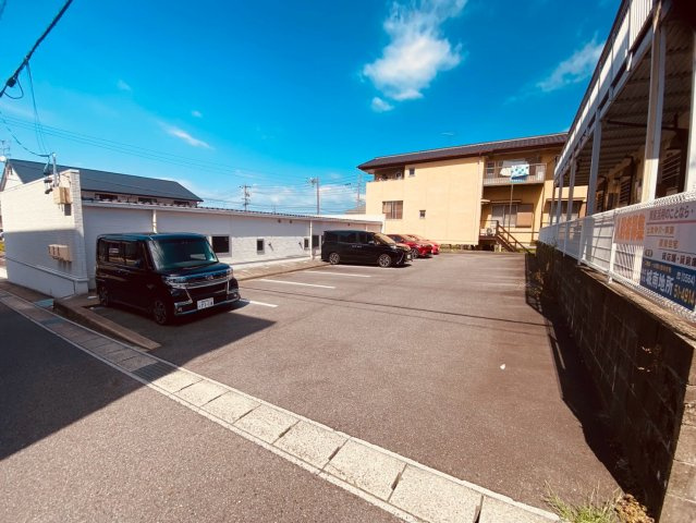 柱曙 貸事務所の駐車場