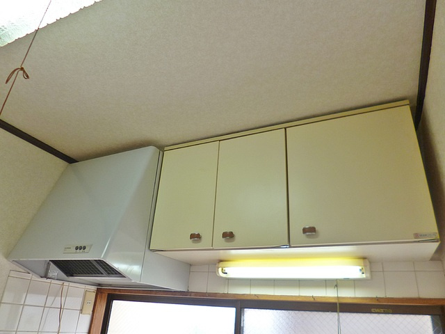 ハイツスズヒコのキッチン|キッチン上部の収納スペースです。