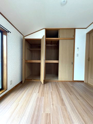 廻田町3丁目戸建の収納