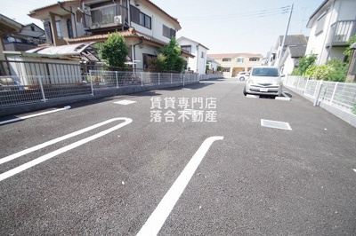 【駐車場】 | フレイム | 敷地内駐車場完備