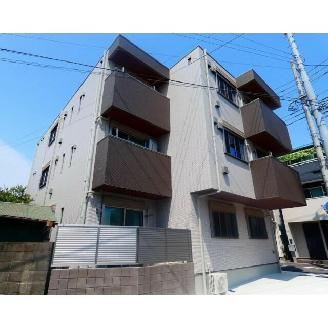 Ｄｉａｍａｎｔ　ディアマントの外観|３階建てです