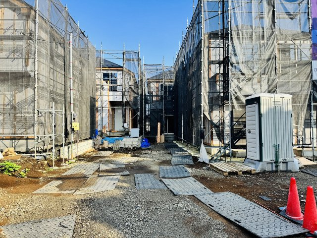 八王子市　緑町　新築一戸建ての駐車場|～2台駐車可能カースペース～