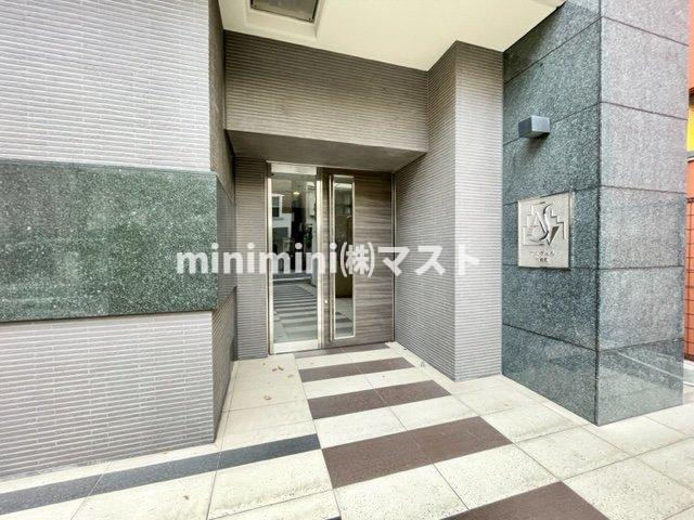 アスヴェル南森町のエントランス