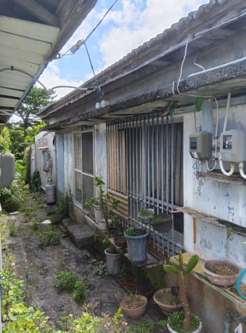 沖縄市諸見里三丁目の周辺