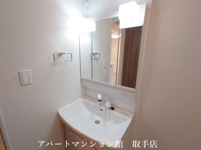 【玄関】 | ノイエハイマート