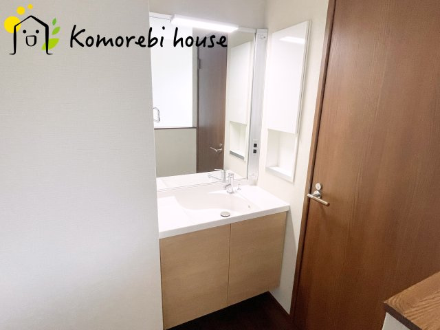 さいたま市見沼区東大宮1丁目　中古戸建の独立洗面台|使いやすい独立洗面台です