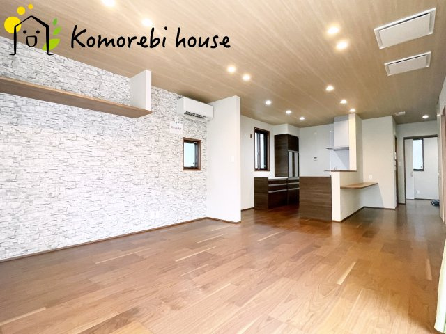さいたま市見沼区東大宮1丁目　中古戸建の居間・リビング|ゆったりとしたリビングです