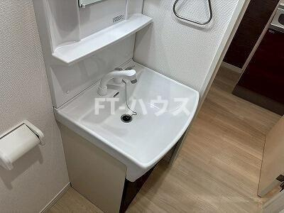 パールスターシャニンの洗面所