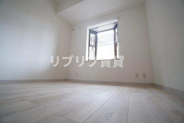 シャトレ千葉寺の洋室