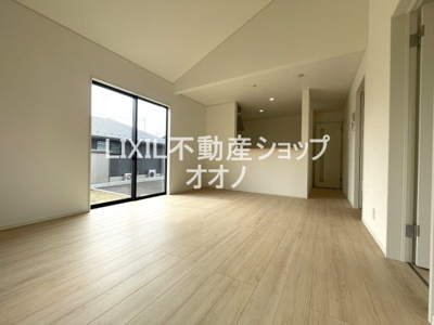 【居間・リビング】 | 加須市下高柳第3　新築戸建　全3棟　２号棟