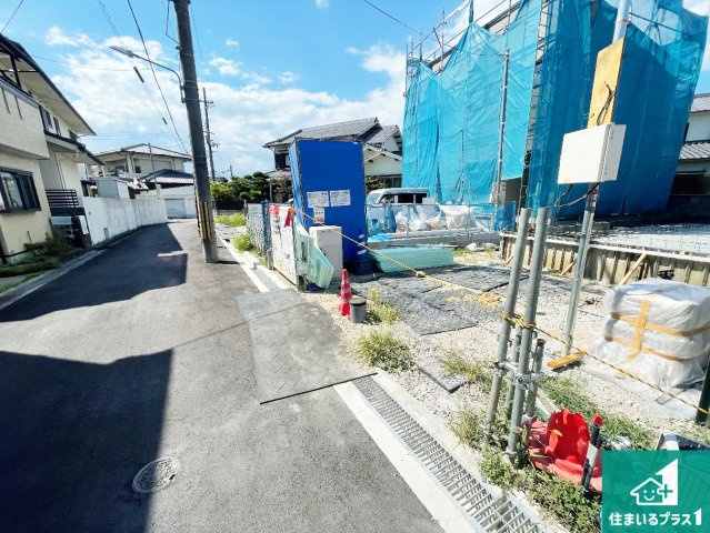 豊中市熊野町　第1期　新築一戸建ての前面道路含む現地写真|現在建築中！落ち着いた街並みで新生活を始めることが出来そう！周辺の物件も併せてご紹介させて頂きます！