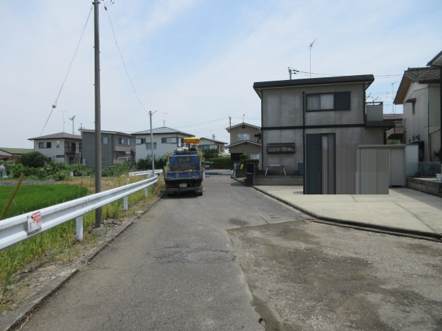 中古戸建　熊谷市上江袋1064-38（築浅住宅）の前面道路含む現地写真