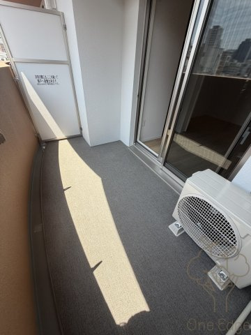 セレニテ梅田北グランデのバルコニー
