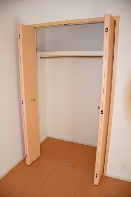 メロウ　ハウスＦの収納