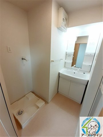 ヴィラ・フォーシーズンの洗面所|※類似部屋