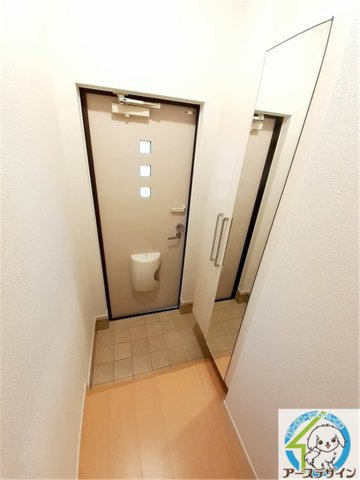 ヴィラ・フォーシーズンの玄関|※類似部屋