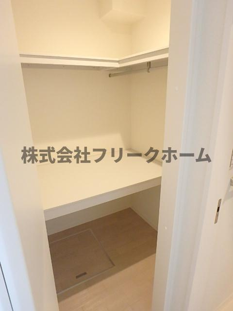 武蔵野市吉祥寺東町１丁目の賃貸マンションの収納