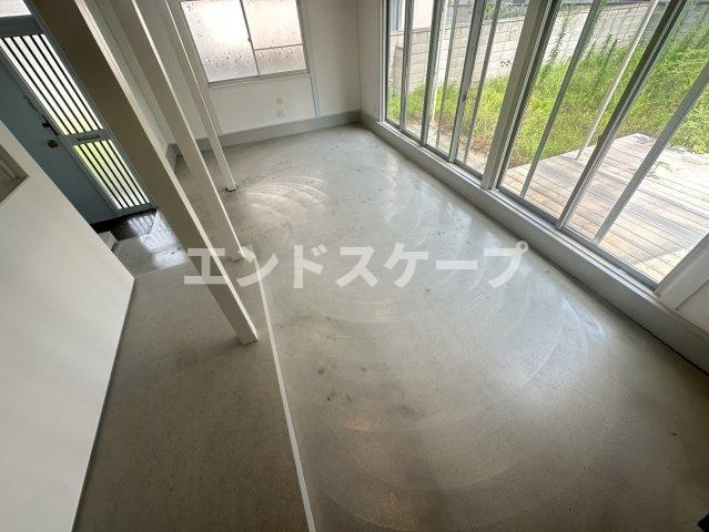 稲荷新田ガーデンハウスBの居間・リビング|高崎、前橋のお部屋探しはエンドスケープまで！お客様の理想お聞かせ下さい♪
